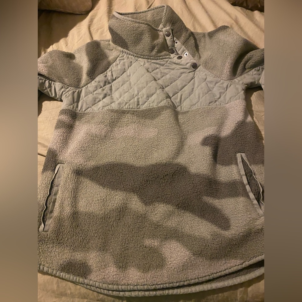 Fleece quarter button